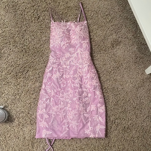 Formal dress - Picture 1 of 2